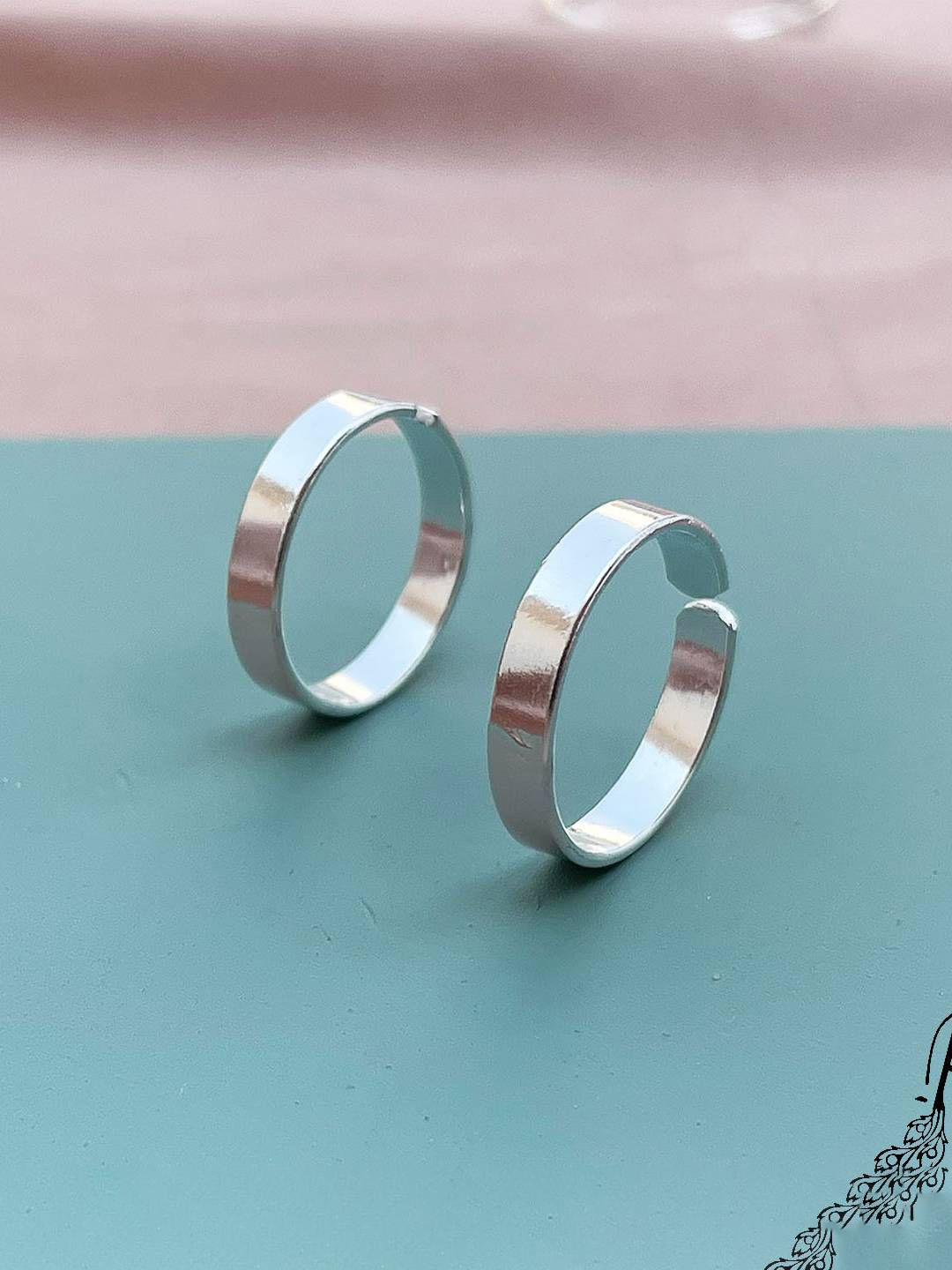 Parnika Women Pure 92.5 Sterling Silver Band Design Silver Toe Rings