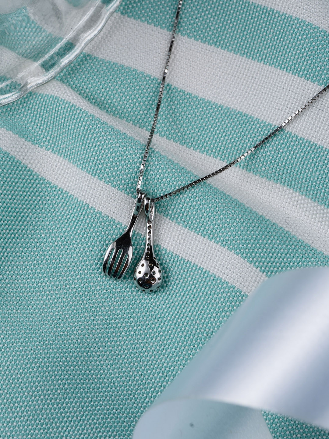 GLYTERS Sterling Silver Quirky Culina Duo Pendant With Chain