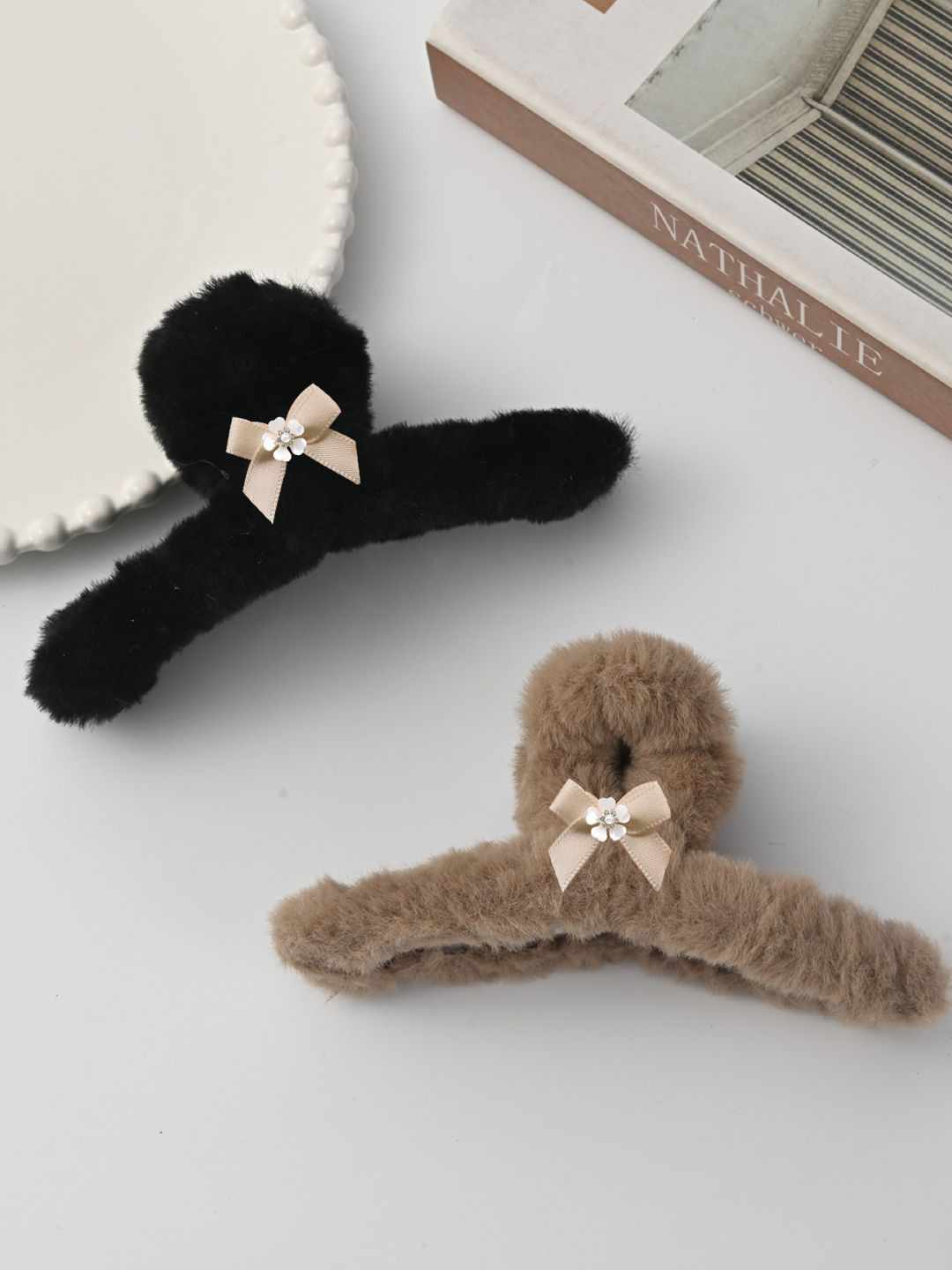 LYKAA Set of 2 Assorted Colour Fur Large Hair Clutcher With Flower