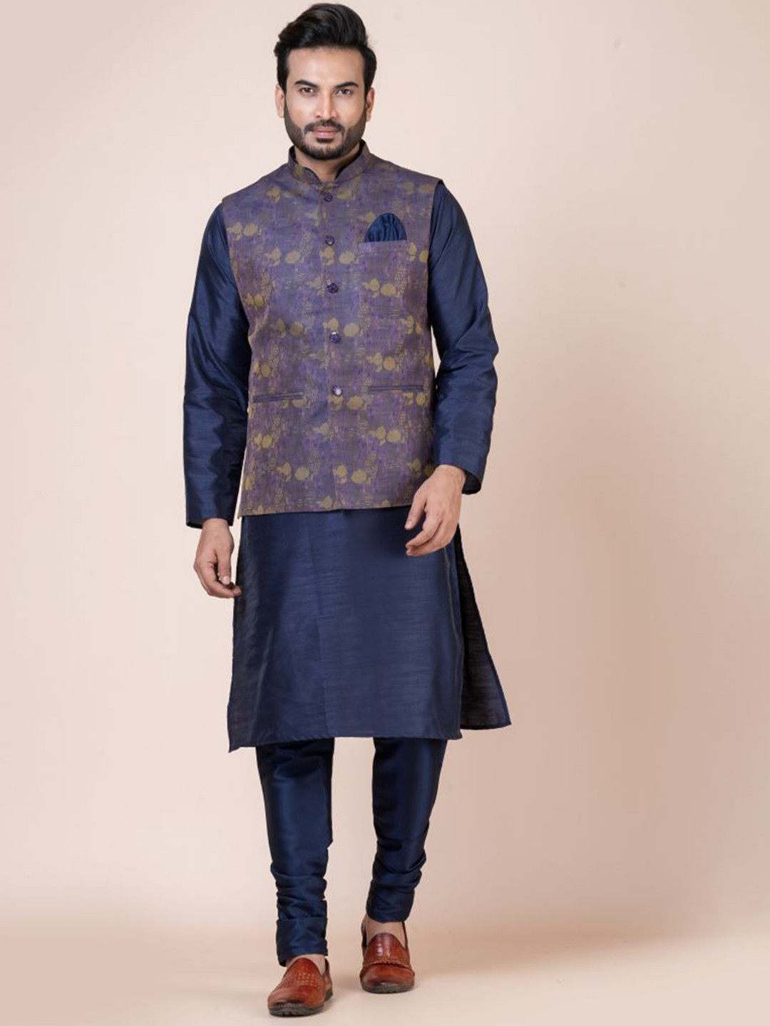 Nawaz's Kurta Men Regular Dupion Silk Kurta with Pyjamas