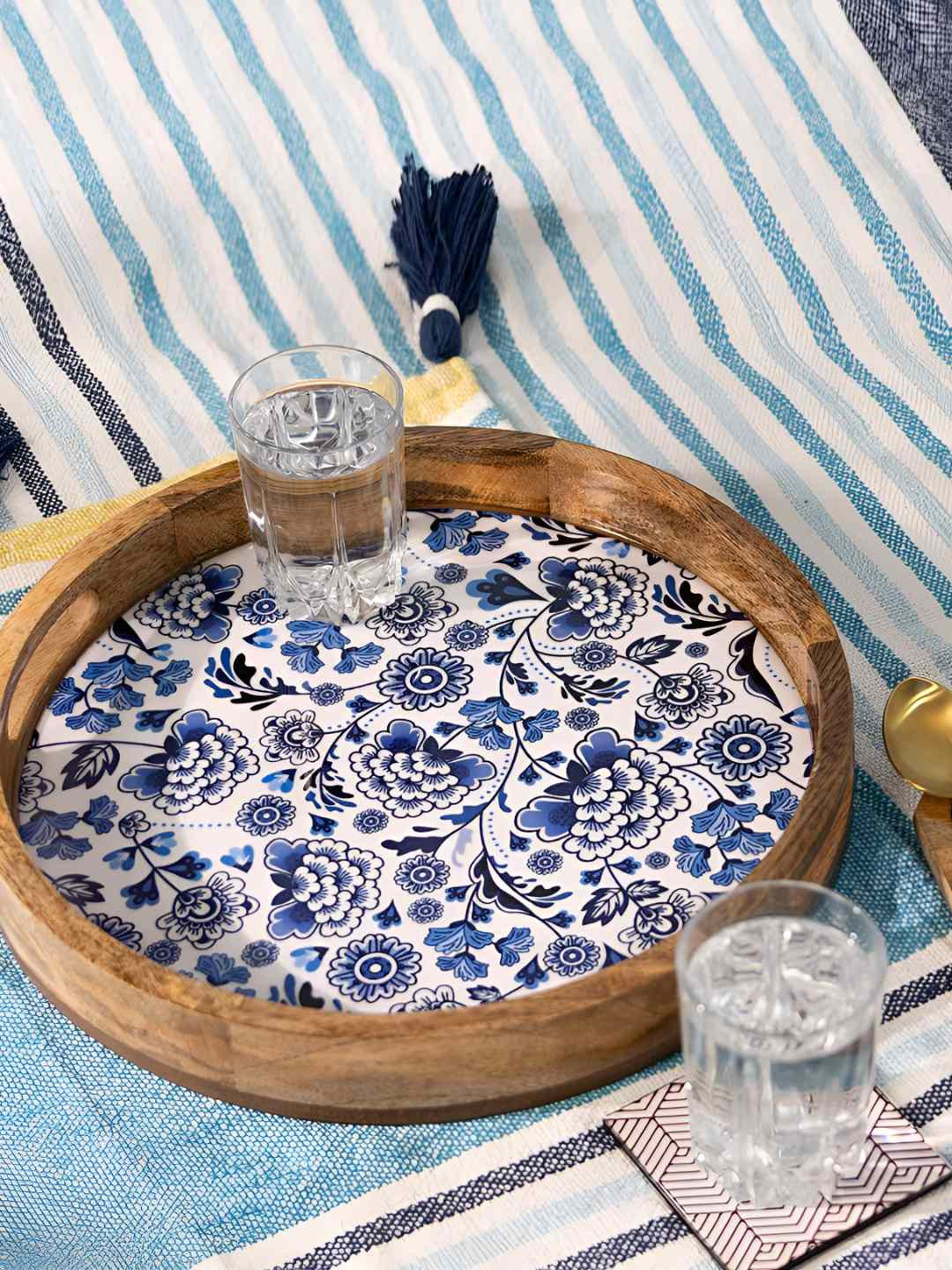 THREADVIBE LIVING Blue & White Floral Printed Mango Wood Wooden Round Tray