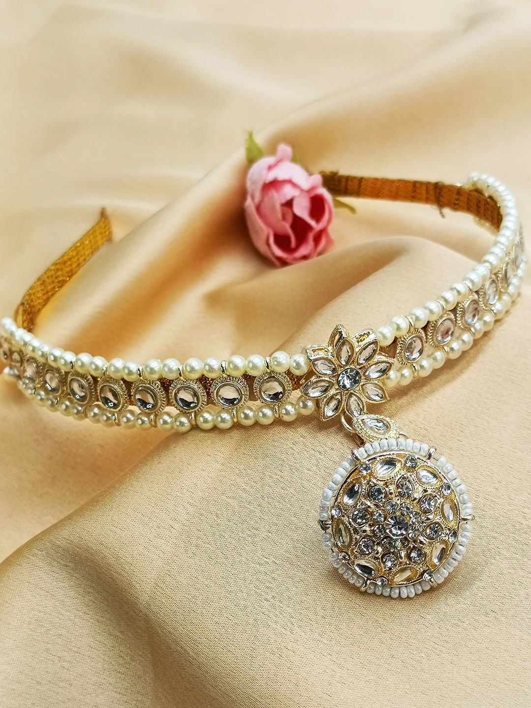 LYKAA Set of 1 Golden Pearl & Kundan Bridal Headband With Ethnic Maang Tikka