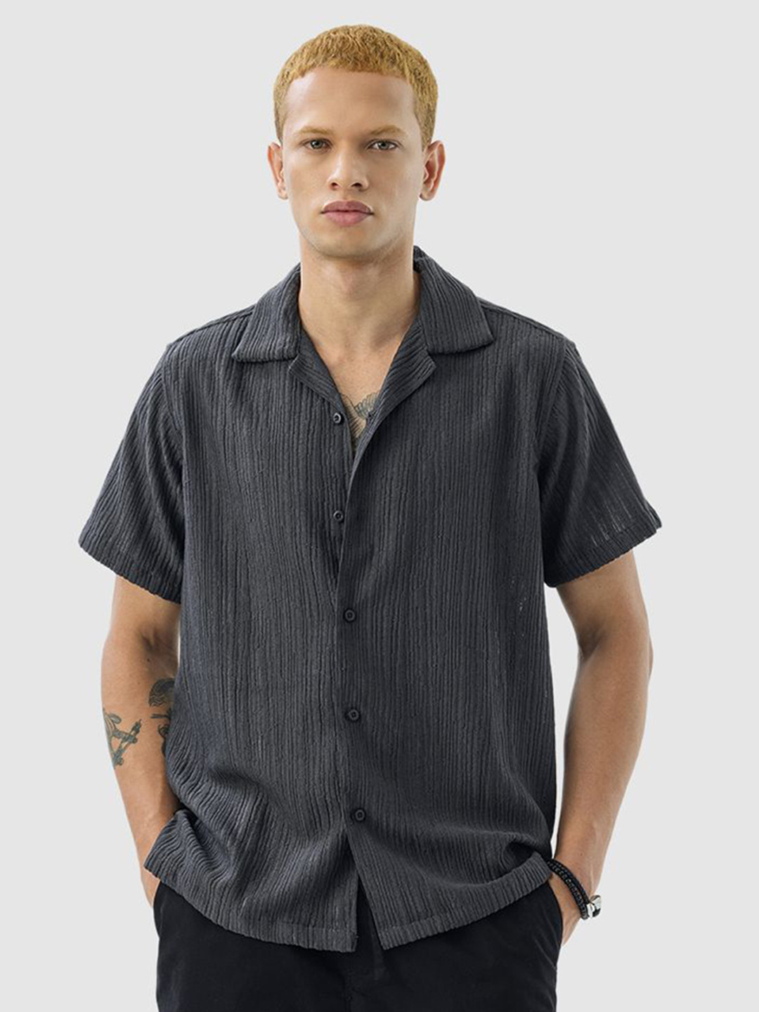 Snitch Men Dark Grey Solid Shirt