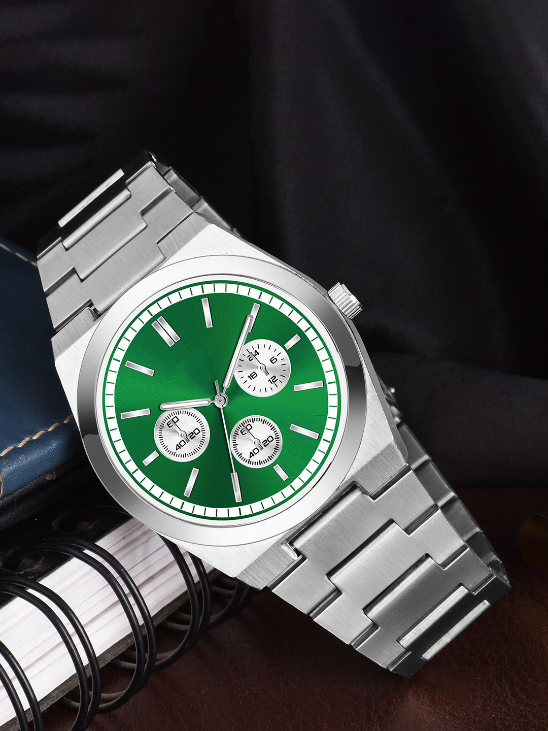 SZN Men Dial & Stainless Steel Straps Analogue Watch Crono Royal GreenSZN