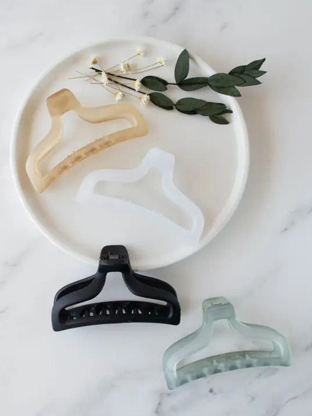 Radhya Accessories Women Pack of 2 Icey 9.5 Cm Matte finish Hair Claws