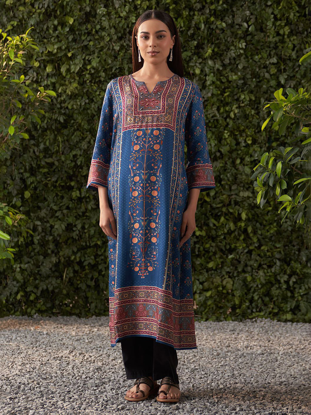 Lakshita Blue Printed Shantoon Kurta for Women