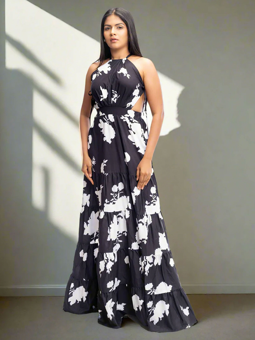 DRESICO Women Floral Side Cut Out Maxi Dress