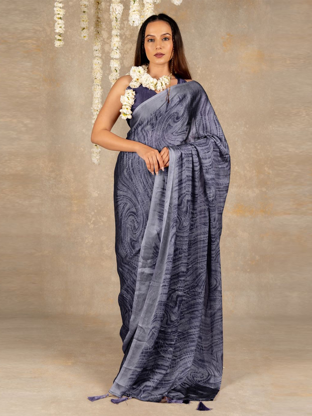 KALINI Tie and Dye Printed Chiffon Saree With Blouse Piece