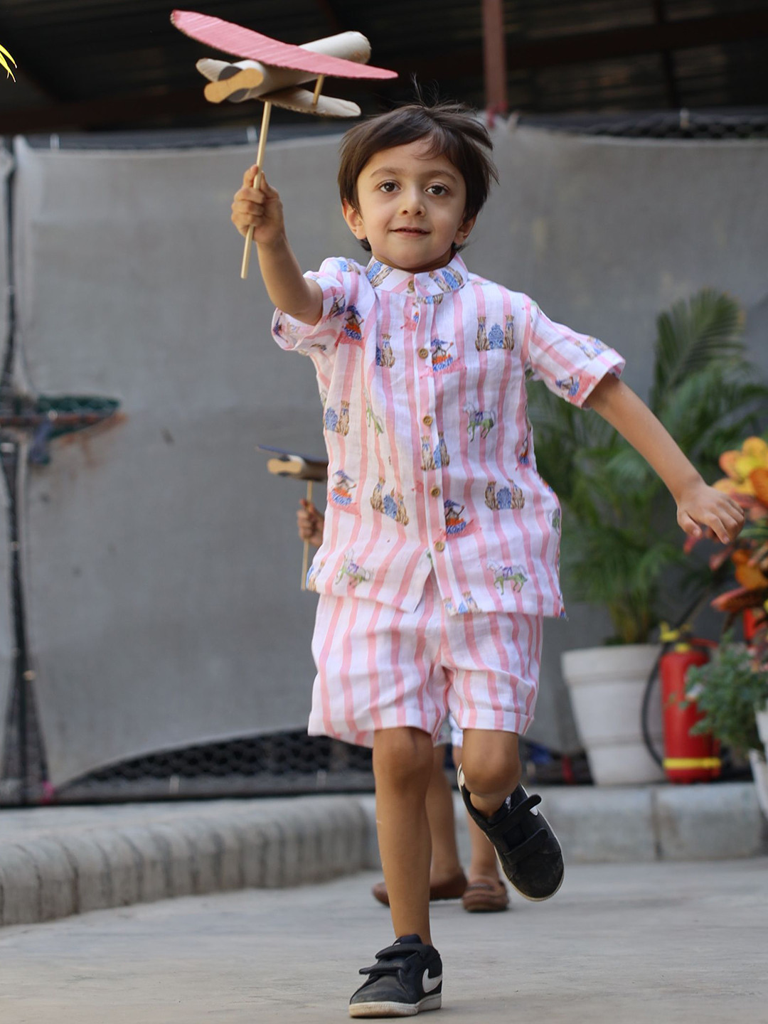 Funny Bones Clothings Infant Boys Printed Band collar Linen Shirt With Shorts