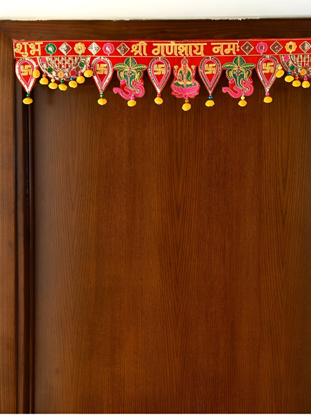 Aura Red & Pink Textured Wall Decor Toran