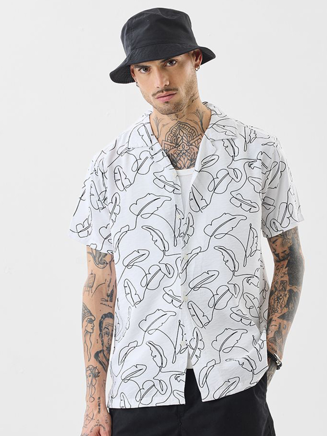Snitch Boxy Floral Printed Cuban Collar Shirt