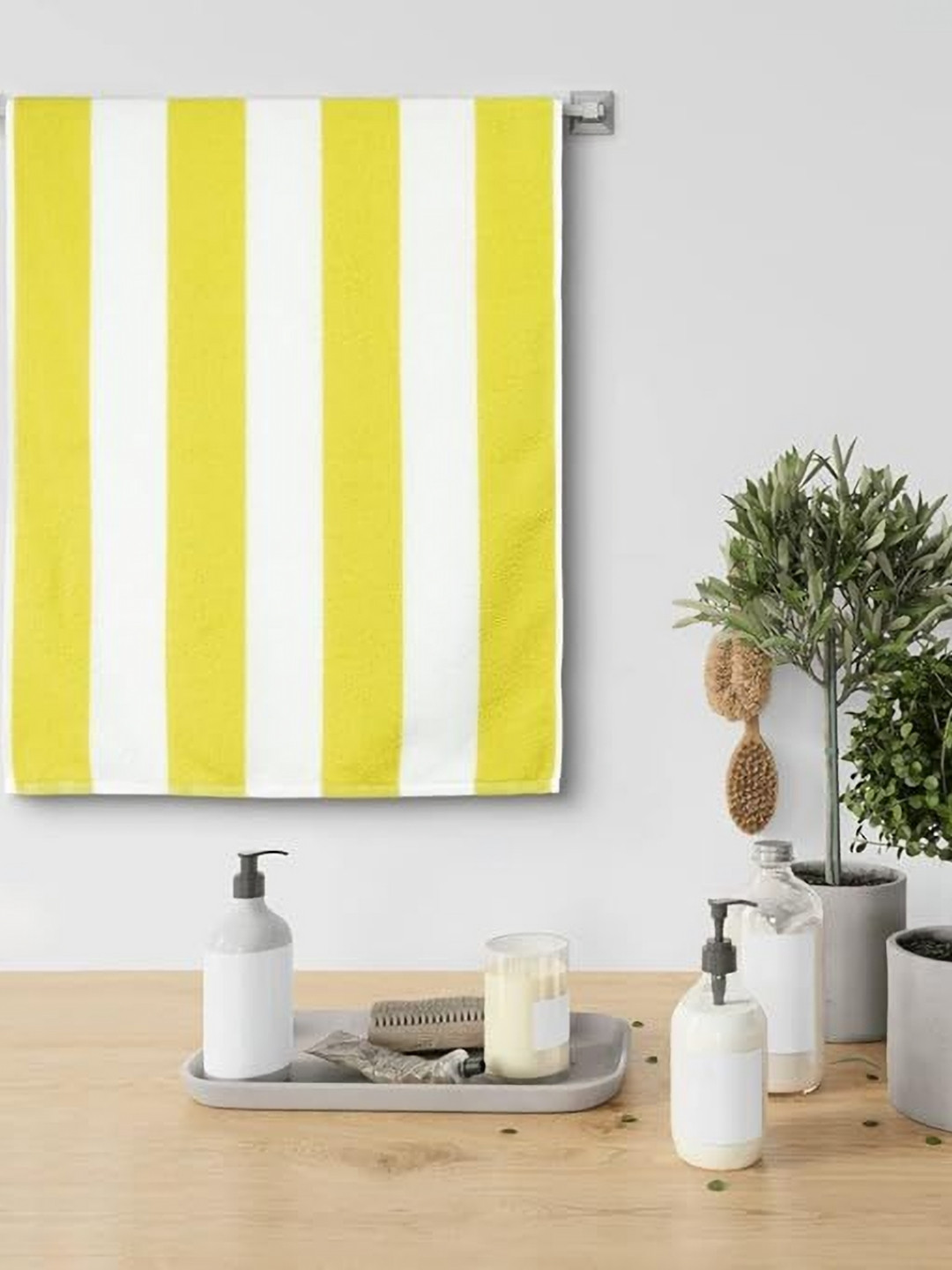 METRO LIVING Yellow & White Striped 150 GSM Bath Towel