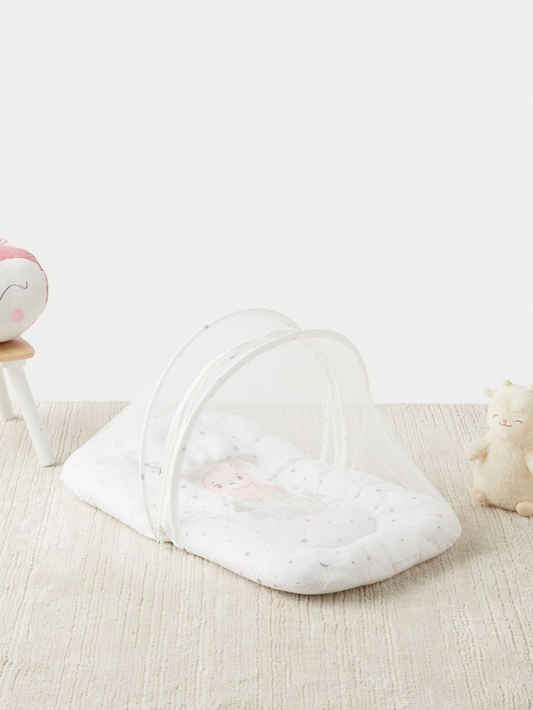 Juniors by Babyshop Printed Bed With Mosquito Net