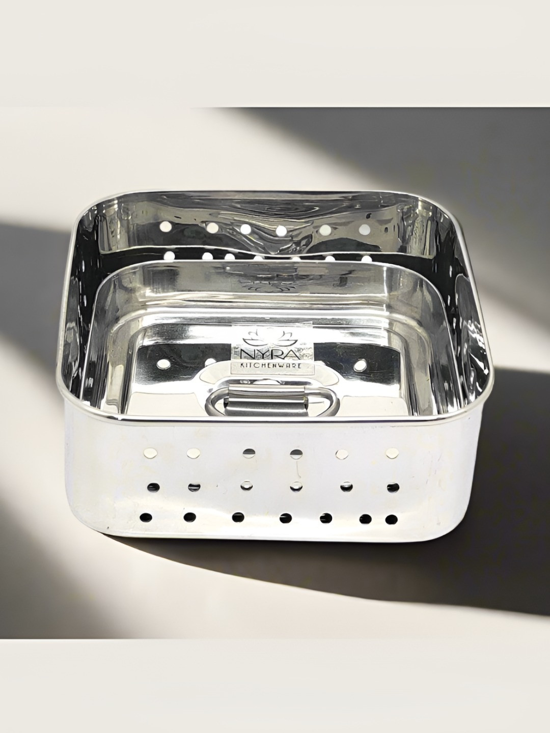 Nyra Kitchenware Steel Stainless Steel Colander Mould & Strainer With Top Press Lid