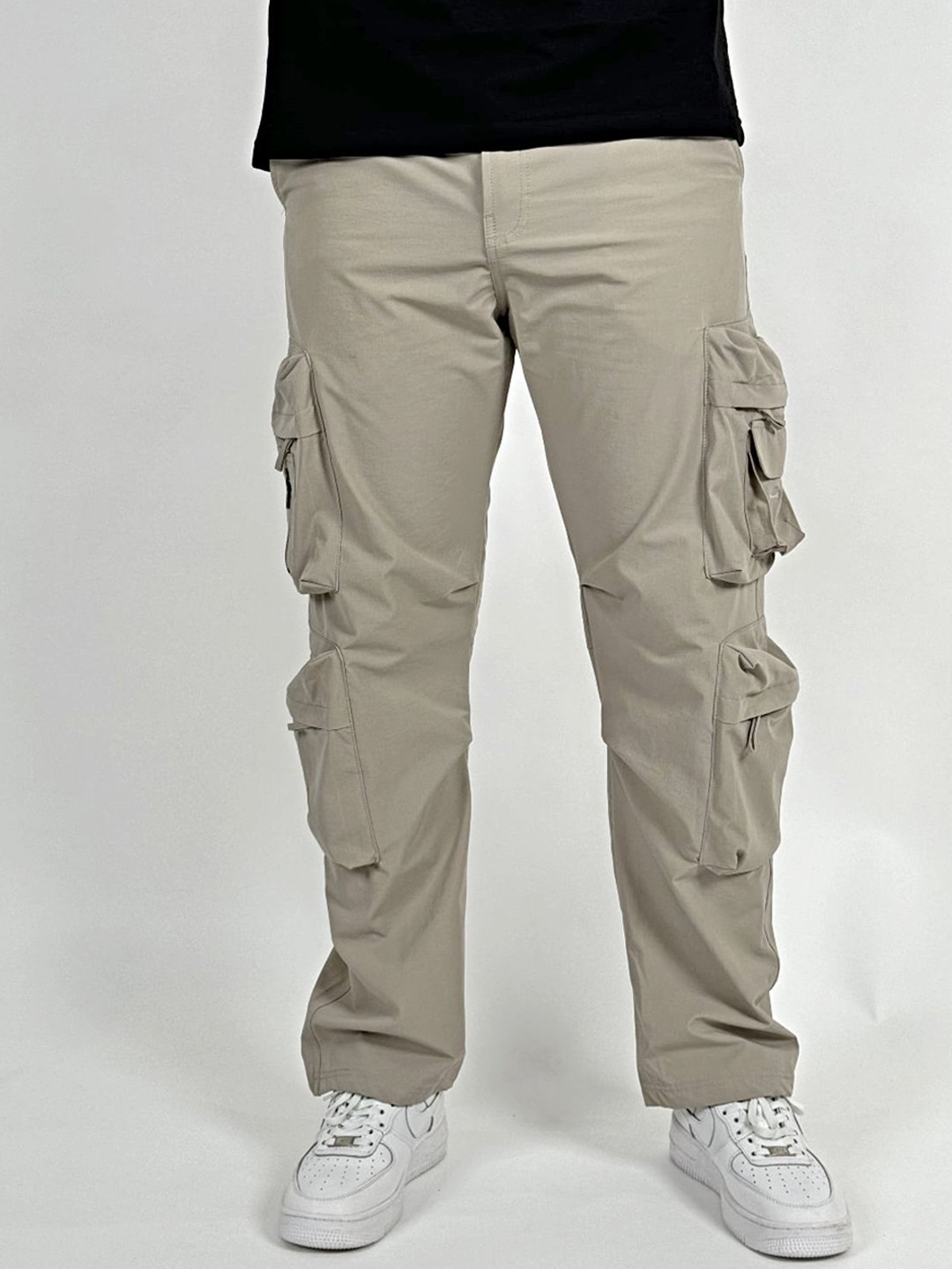 TIFTON Men Solid Mid-Rise Regular Fit Cargos Trousers