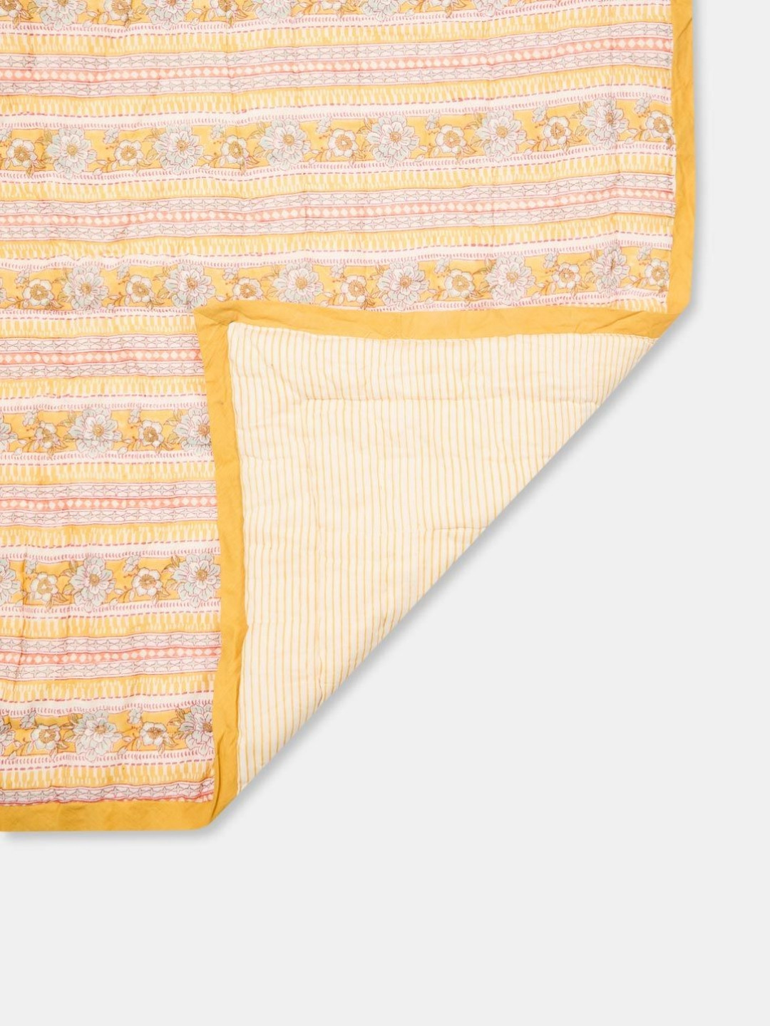 Fabindia aasyra Yellow & White Floral Printed AC Room Single Bed Quilt