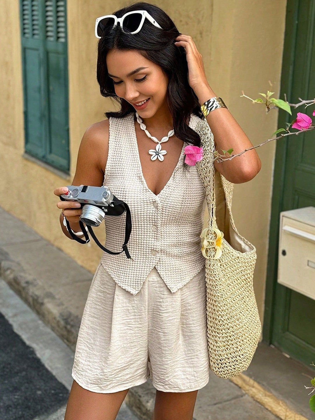 Outzidr Beige Vest Top With Shorts
