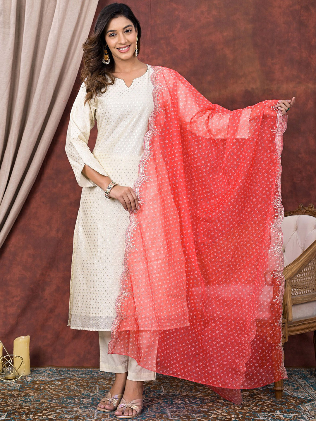 Bada Boota Geometric Woven Design Notch Neck Pure Cotton Kurta With Trousers & Dupatta