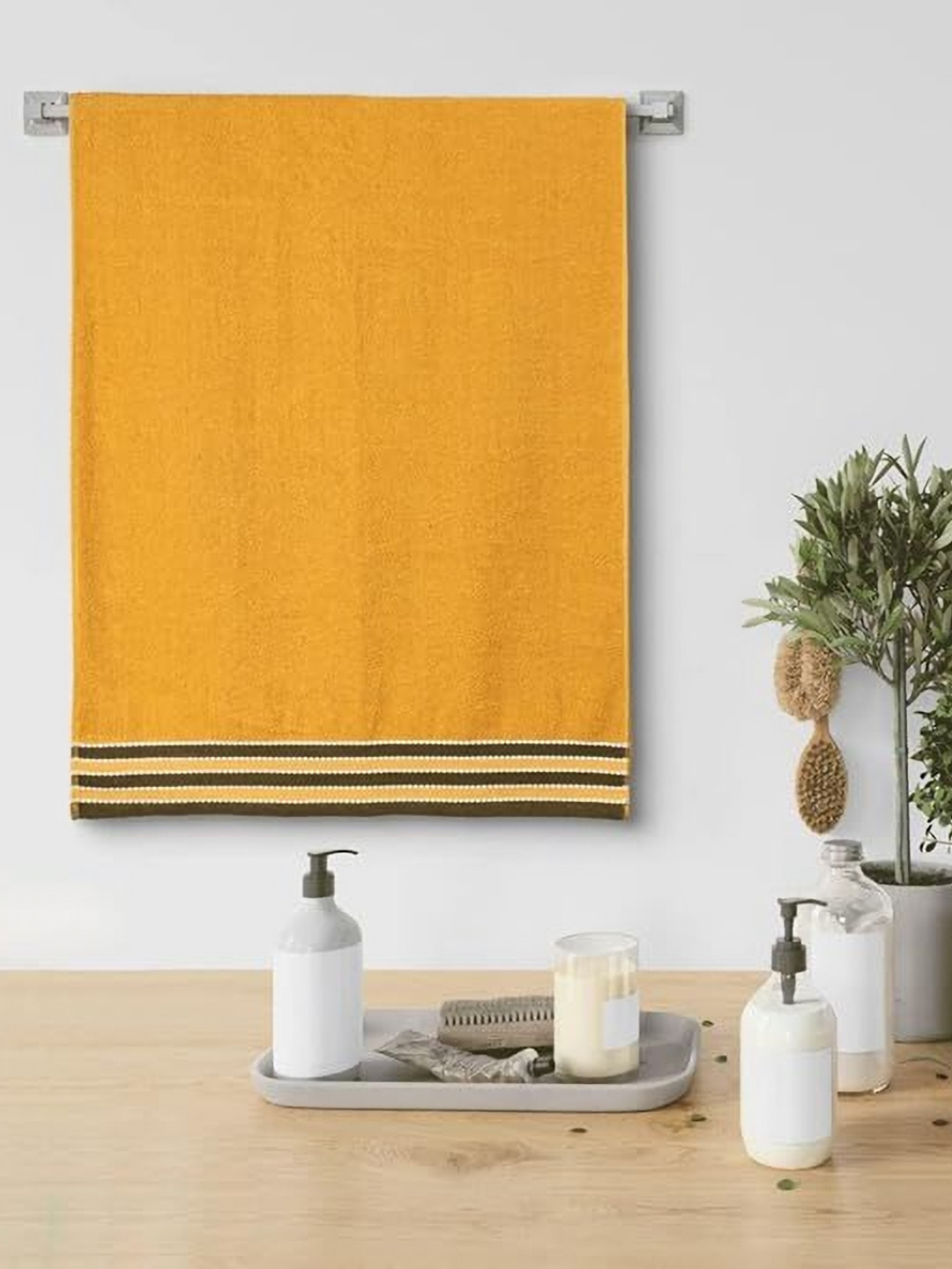 METRO LIVING Yellow & Green Cotton 400 GSM Bath Towel