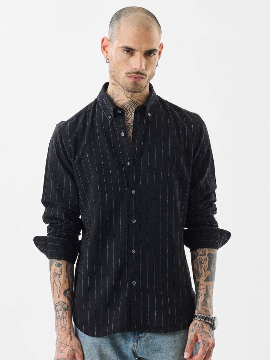 Snitch India Slim Fit Pinstripes Long Sleeves Shirt
