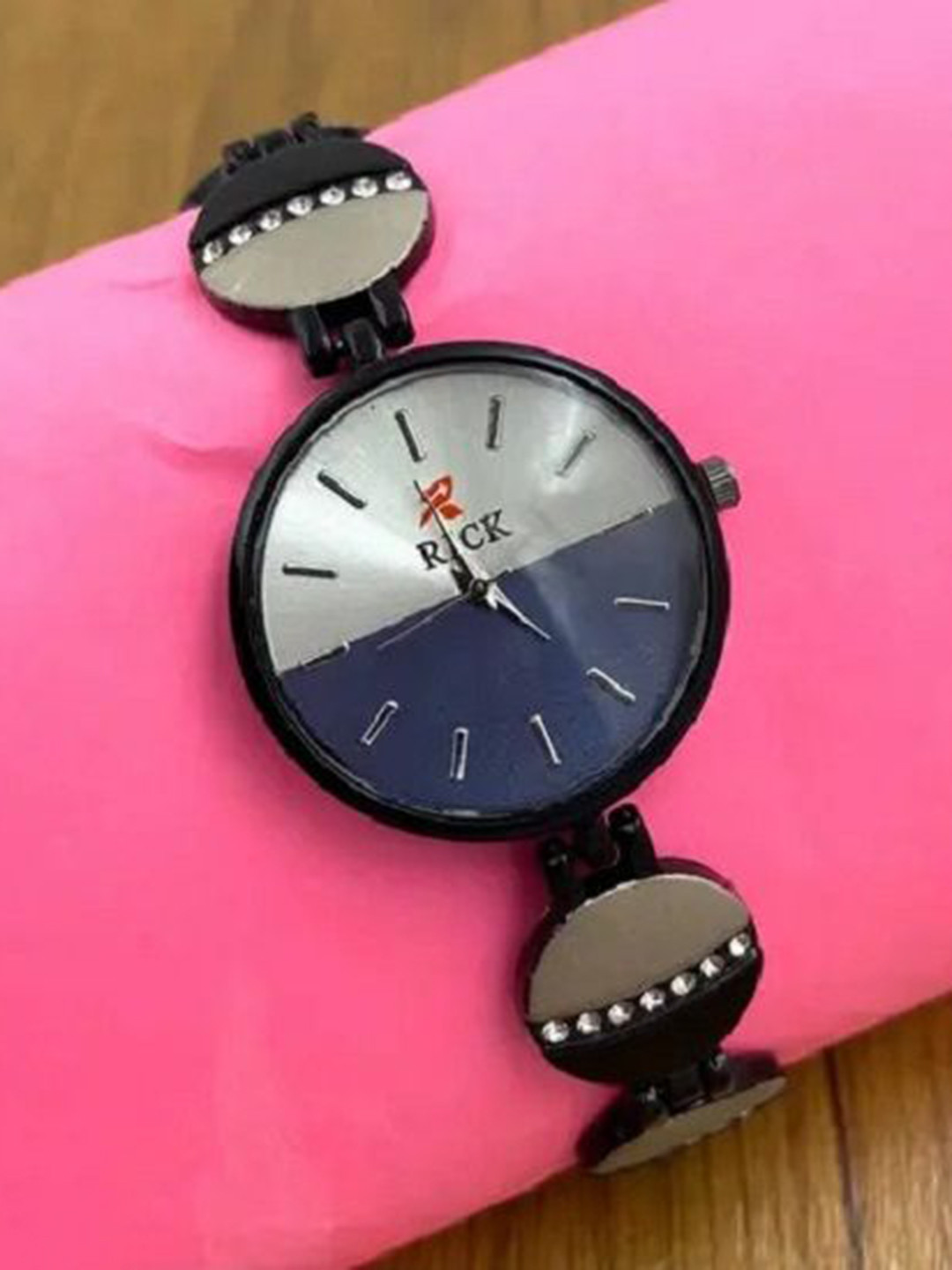 JUST LIKE Women Round Dial & Wrap Around Straps Analogue Watch 188 BLACK