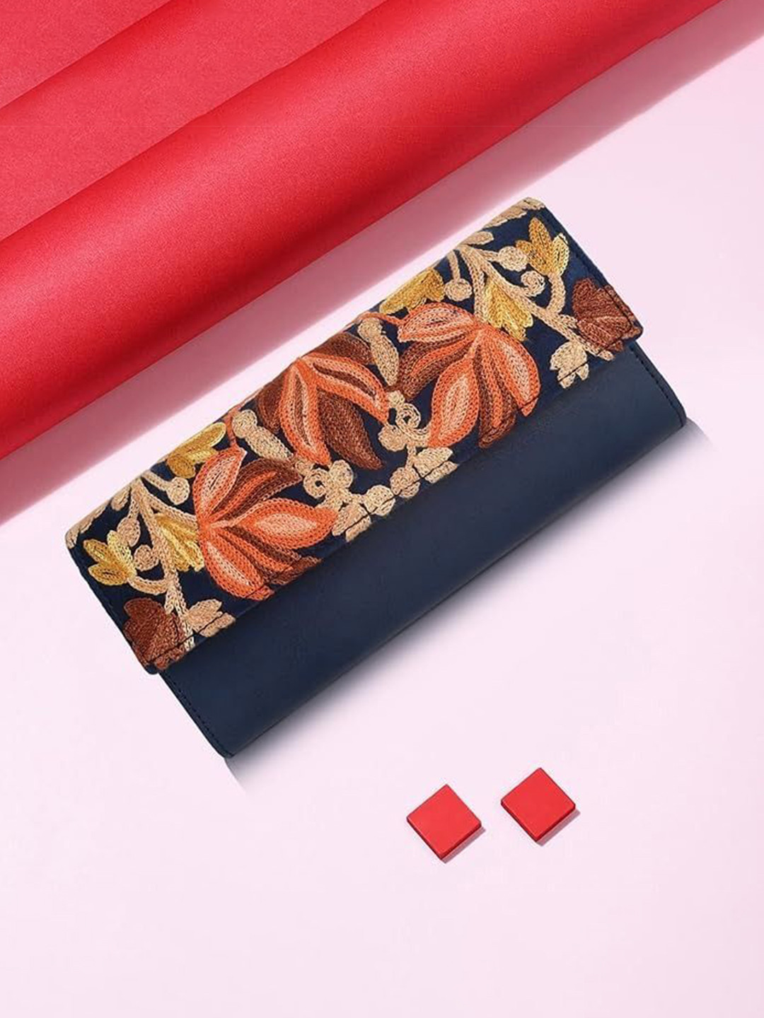 VELUCIA Women Floral Embroidered Clutches