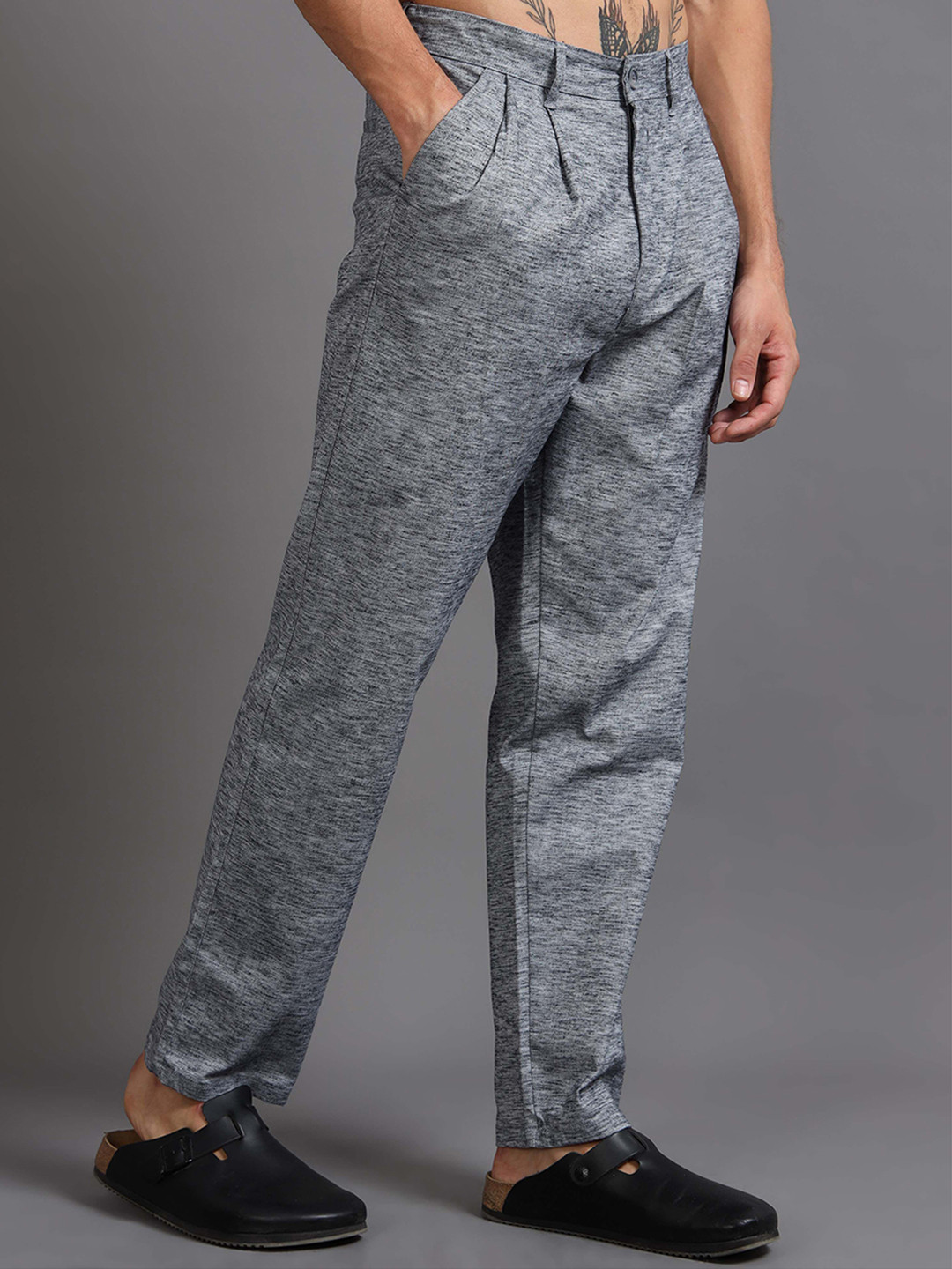 Italian Colony Men Relaxed Mid-Rise Pleated Trousers