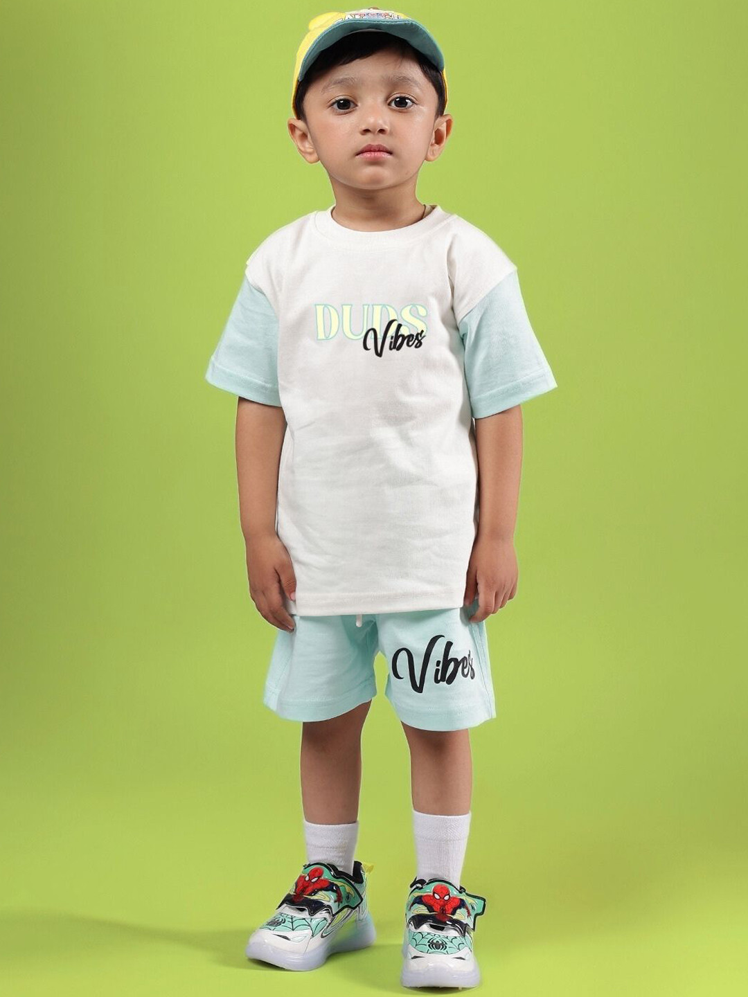 WEARDUDS Kids Printed Round Neck Pure Cotton T-Shirt With Shorts
