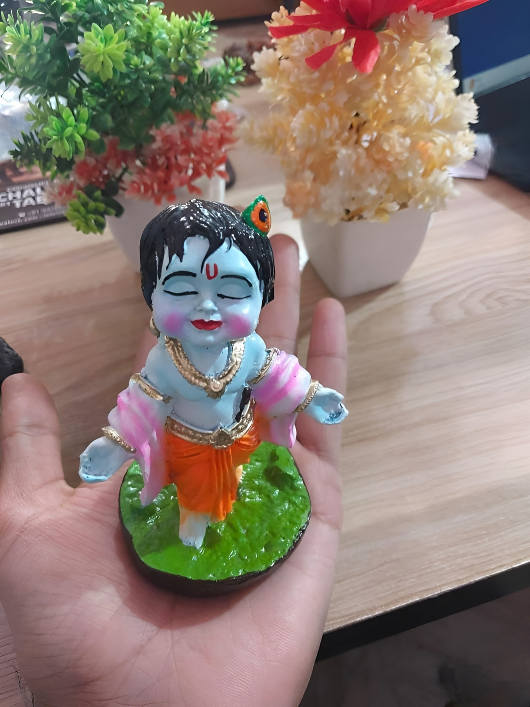 SSS SCULPTURE Bal Gopal Blue Ceramic Glossy Prayer Room Tiny Showpiece - 3.9 Inches