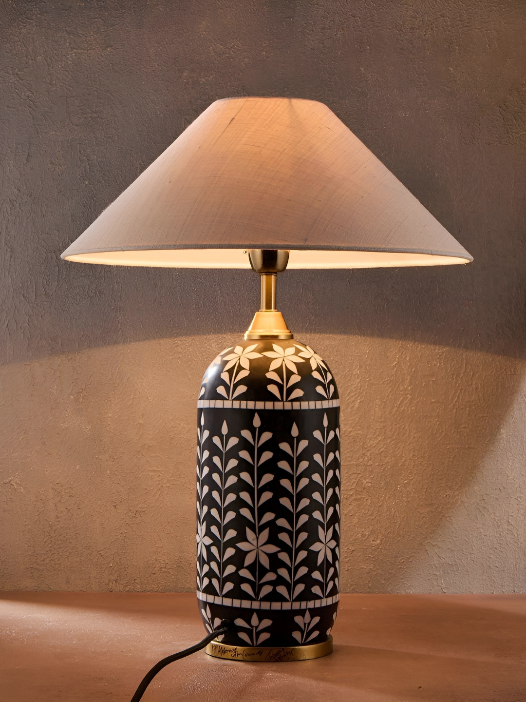 Fabindia Vansh Black & White Textured Resin Frusturical Shaped Table Lamp