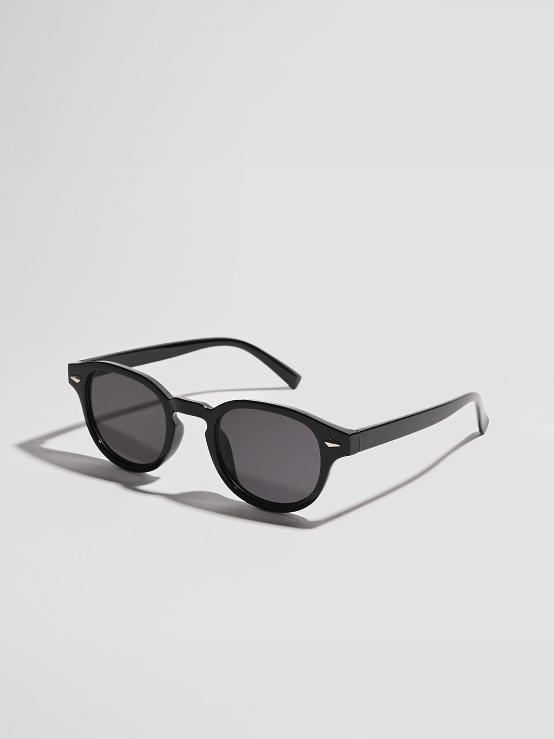 Urban Scissors Unisex Oval Sunglasses with UV Protected Lens LUNAR-SUN