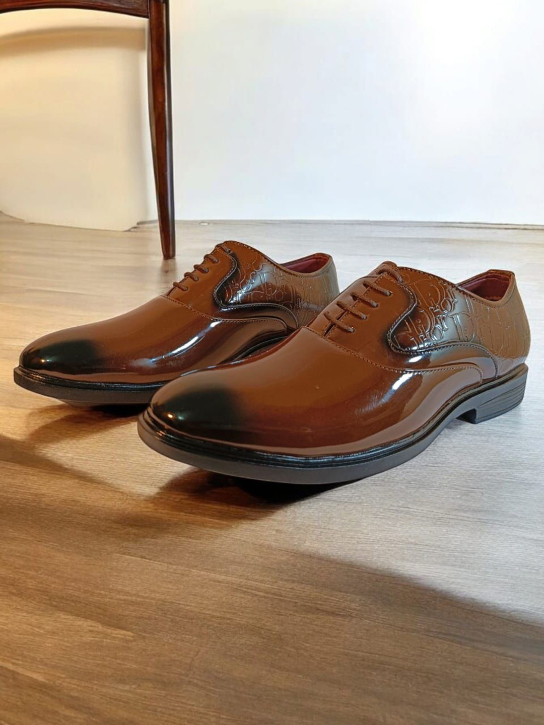 Redox Buzz Men Leather Formal Oxfords