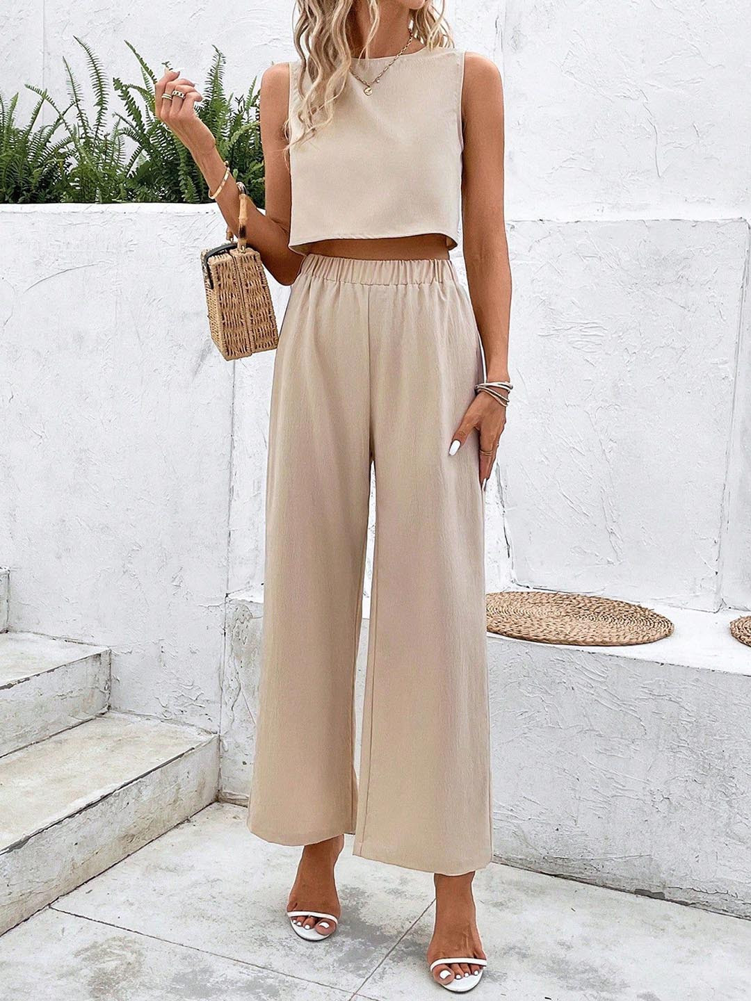 Outzidr Women Crop Top & Pant Co Ord Set