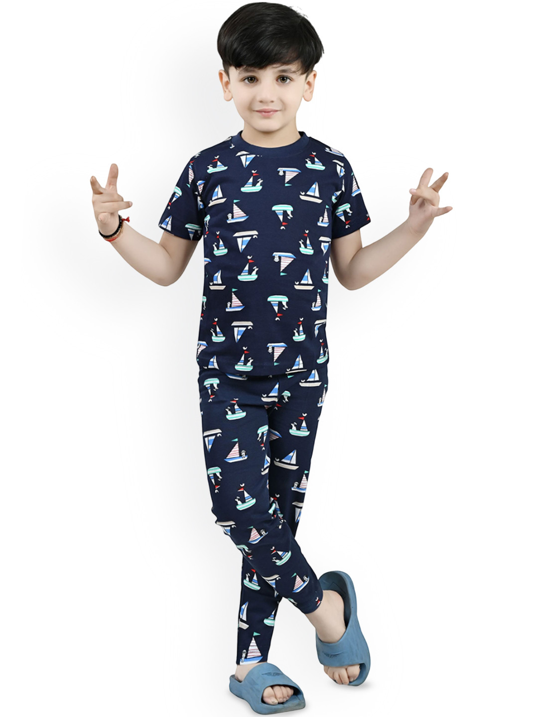 Arshia Fashions Boys Printed Night suit