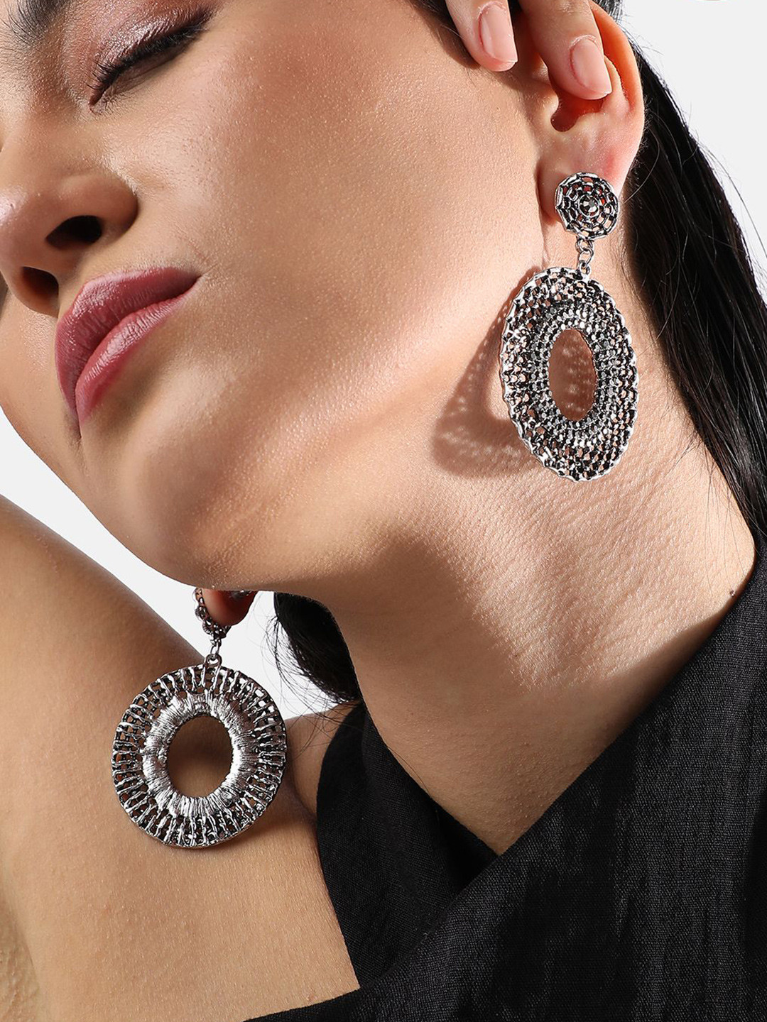 DressBerry Gold-Plated Artificial Stones Studded Circular Shaped Cascade Drop Earrings