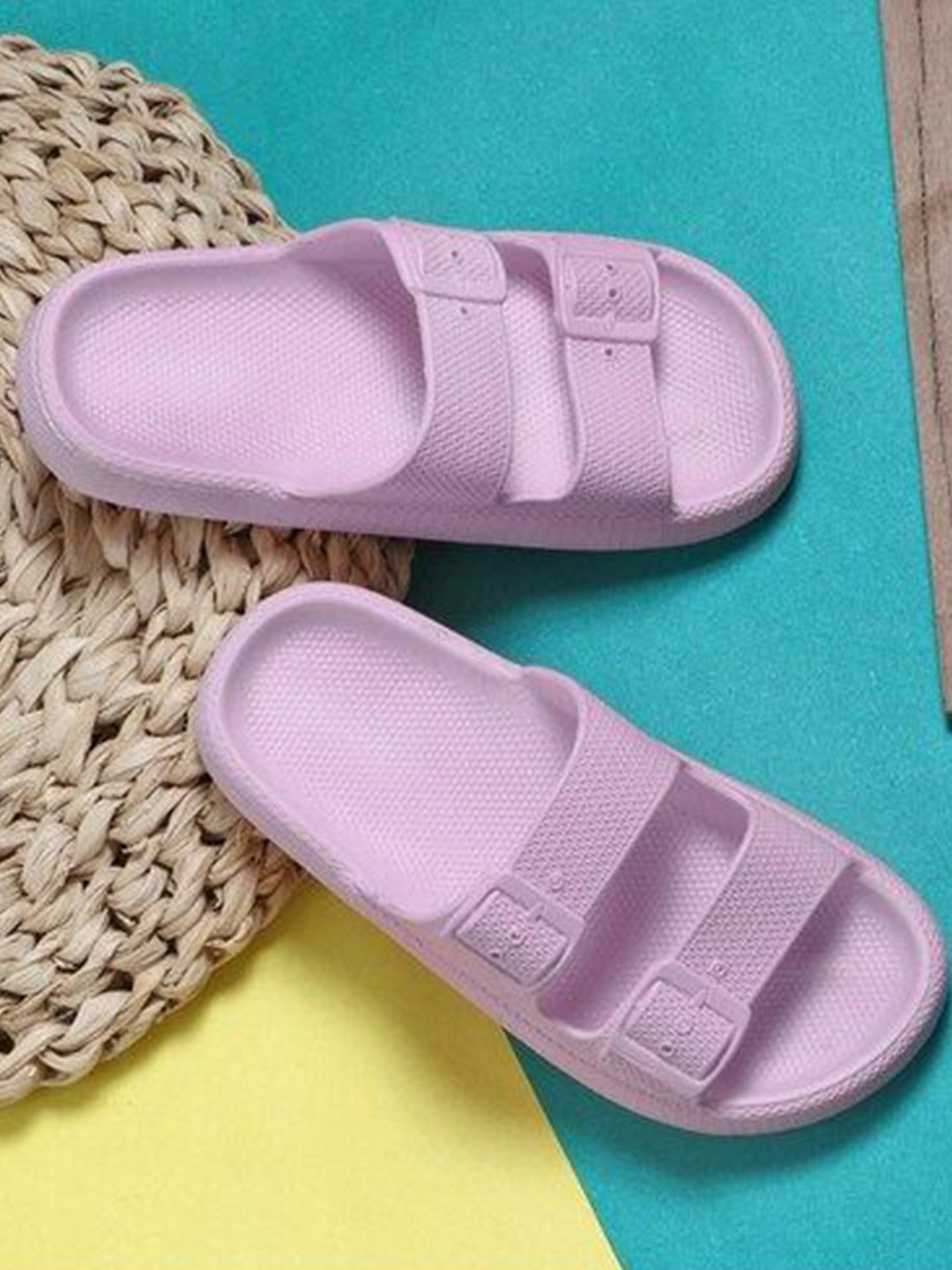 Richmen Women Solid Room Slippers Flip Flips