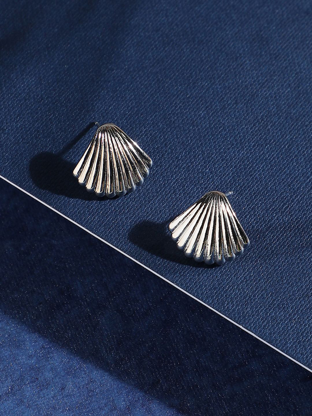 DressBerry Silver-Plated Seashell Studs