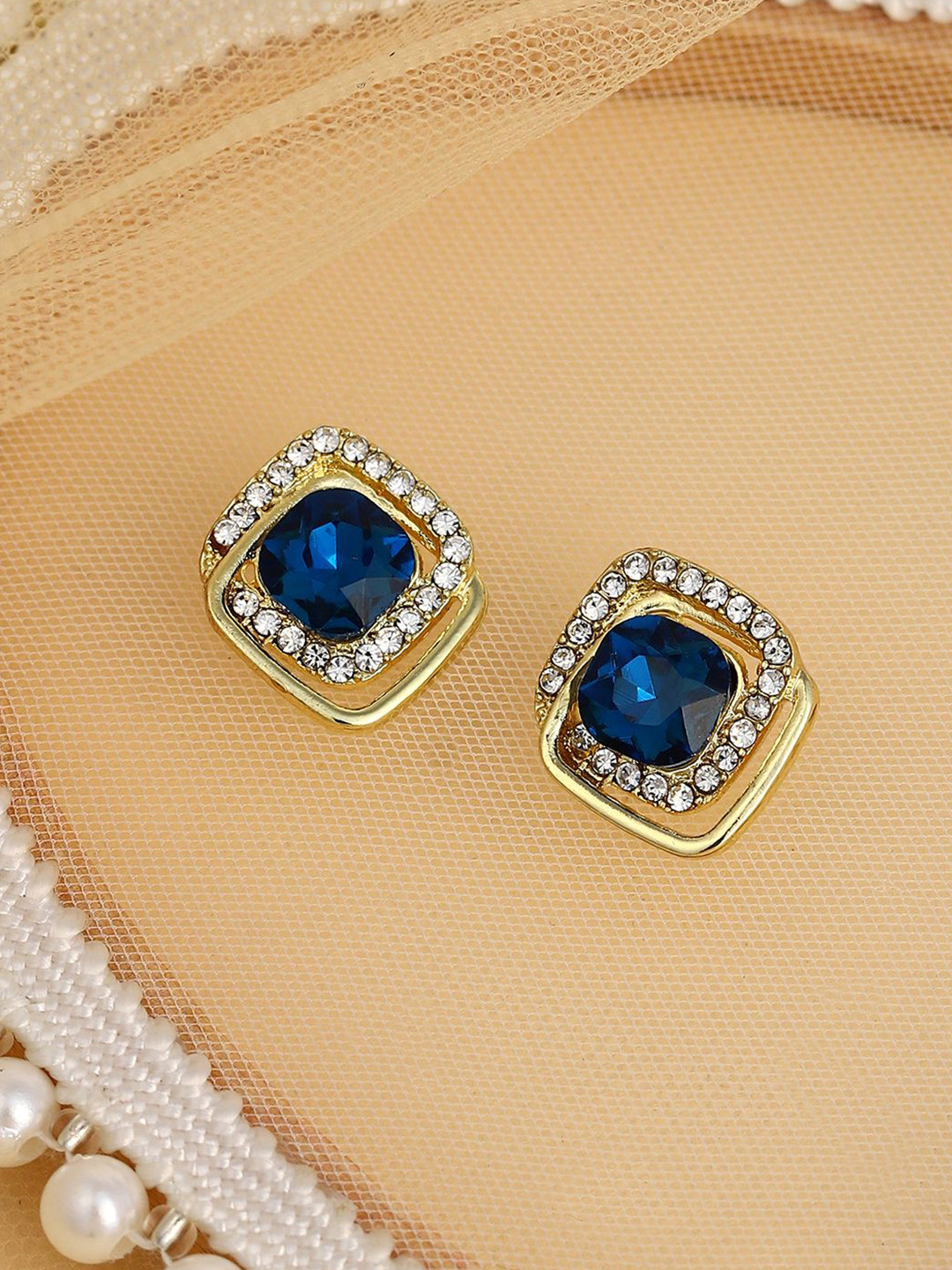 DressBerry Gold-Plated Contemporary The Midnight Loop Studs