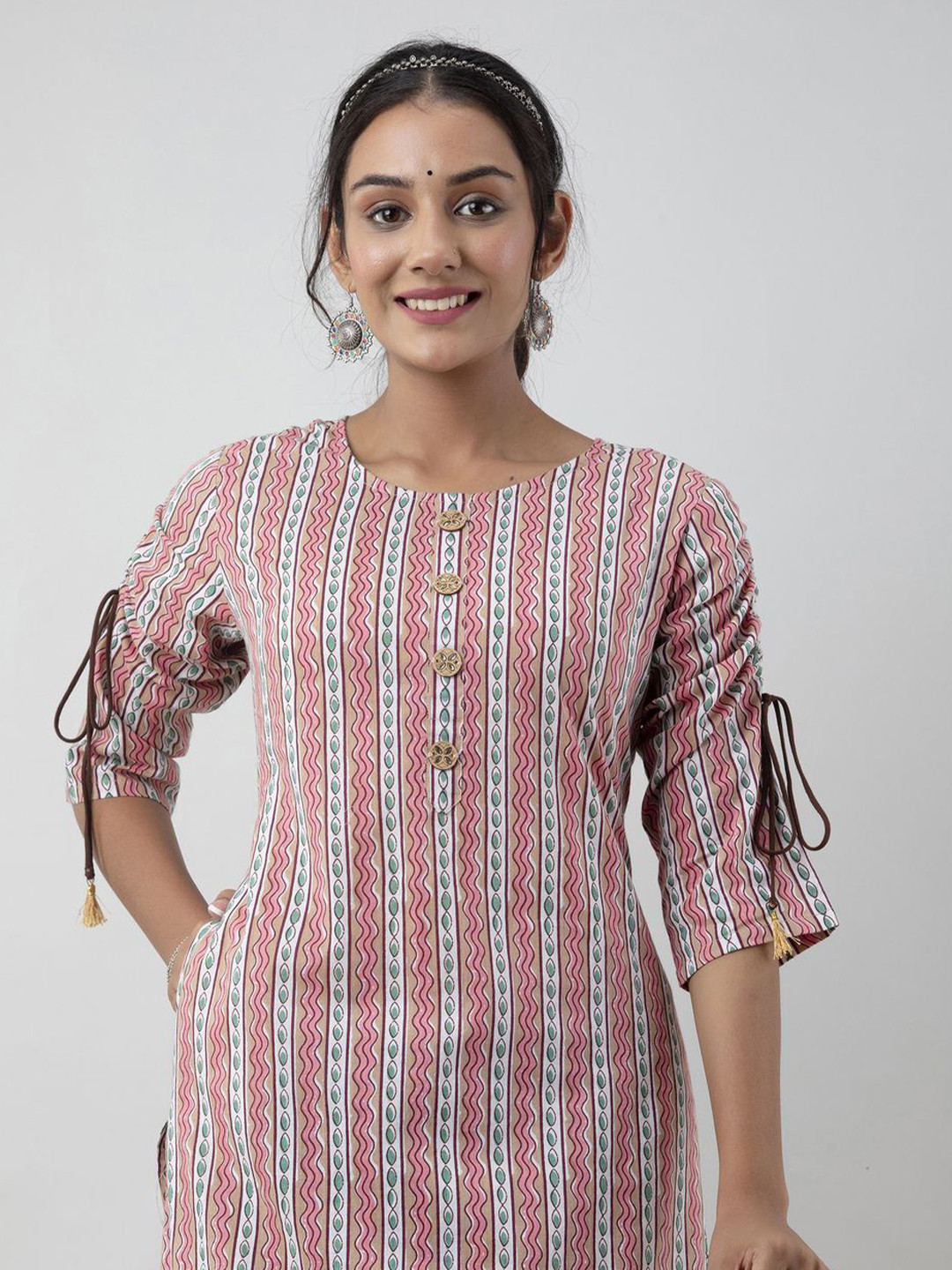 HERE&NOW Striped Round Neck Kurta