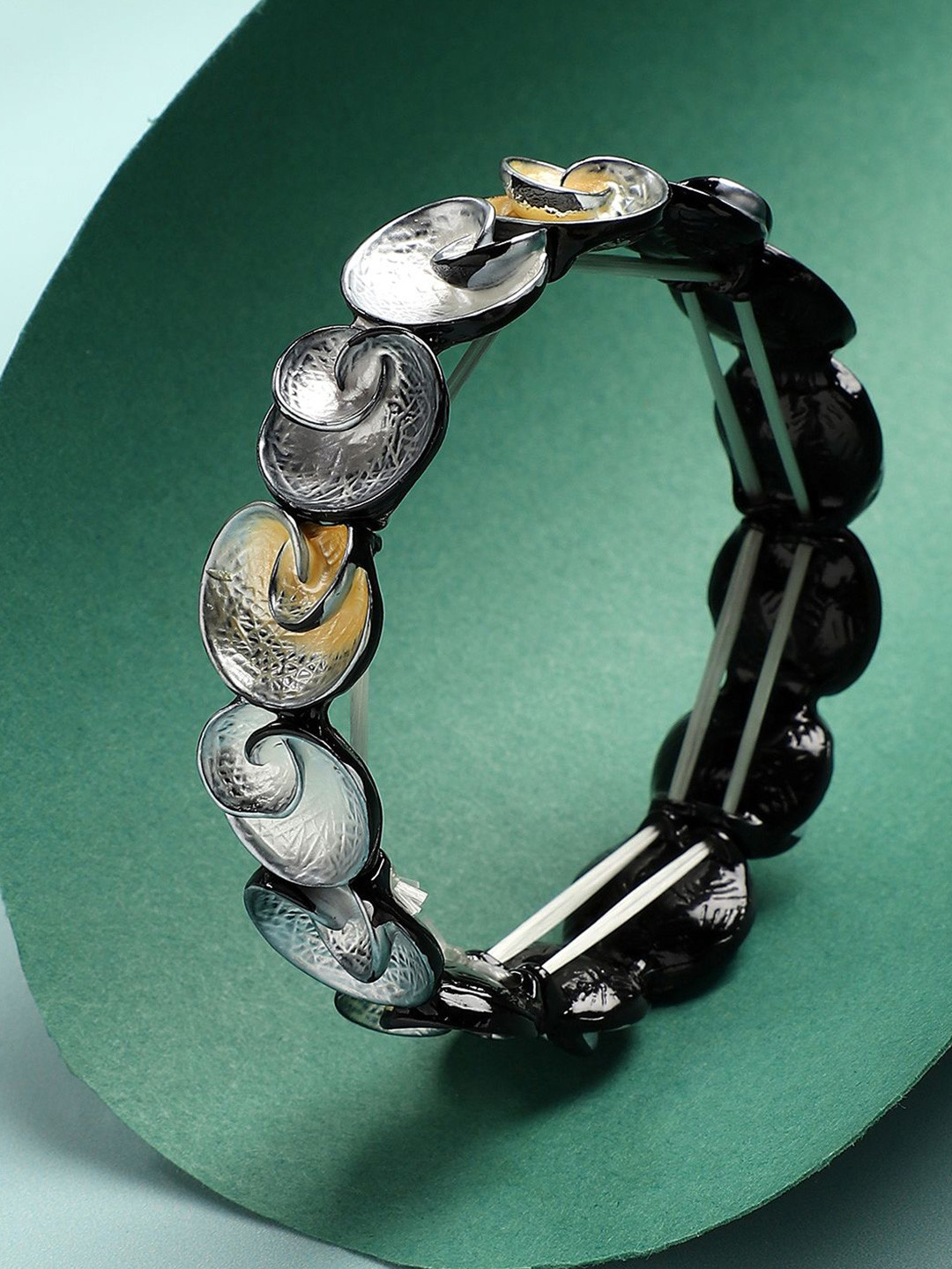 DressBerry Metallic Swirl Bangle-Style Bracelet