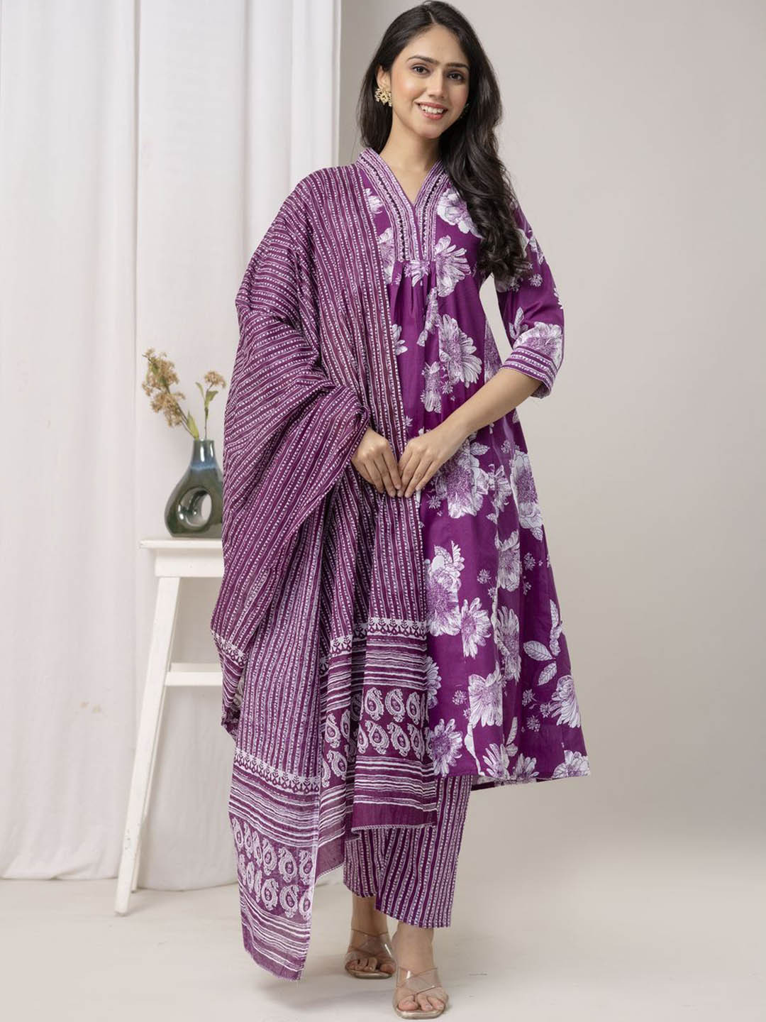 SINGNI Women Floral Printed Regular Pure Cotton Kurta with Trousers & With Dupatta