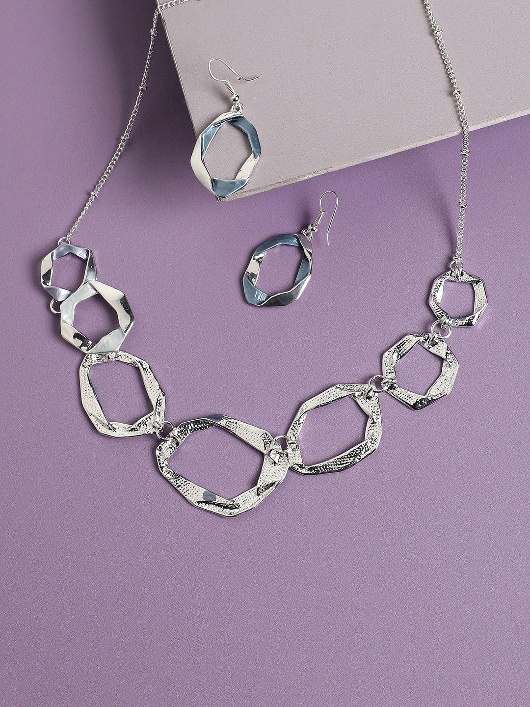 DressBerry Silver-Plated Twisted Jewellery Set