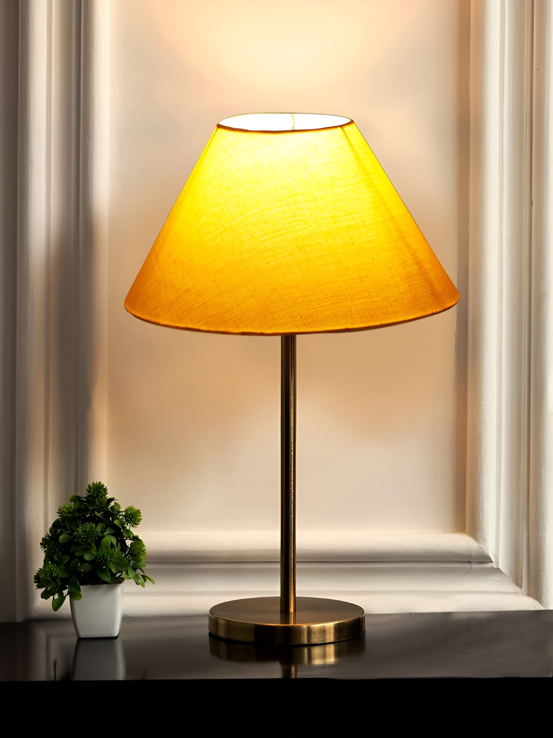 Aura Yellow Metal Contemporary Triangle Table Lamp
