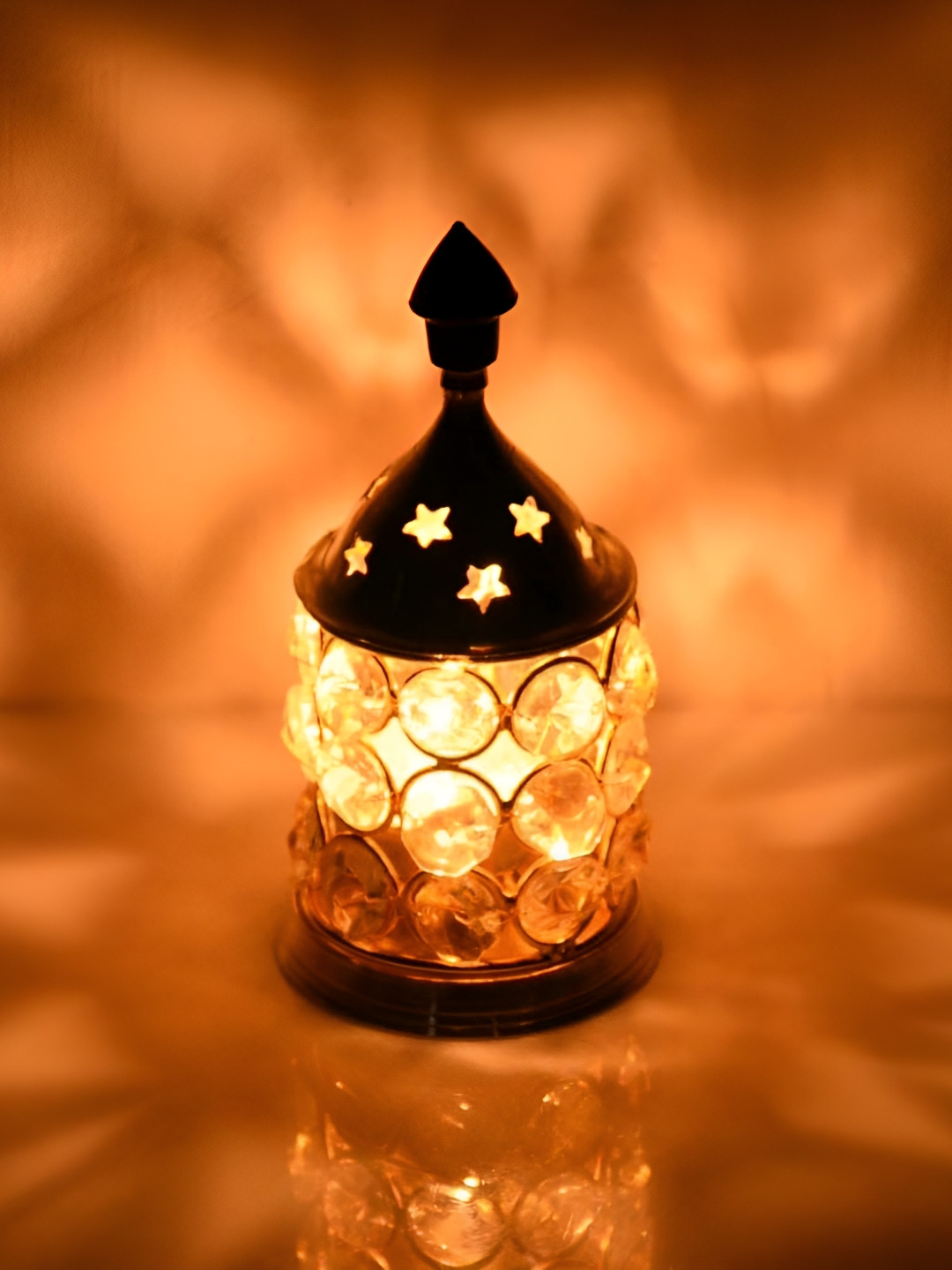 Aura Yellow & White Textured Akhand Diya Crystal Oil Lamp