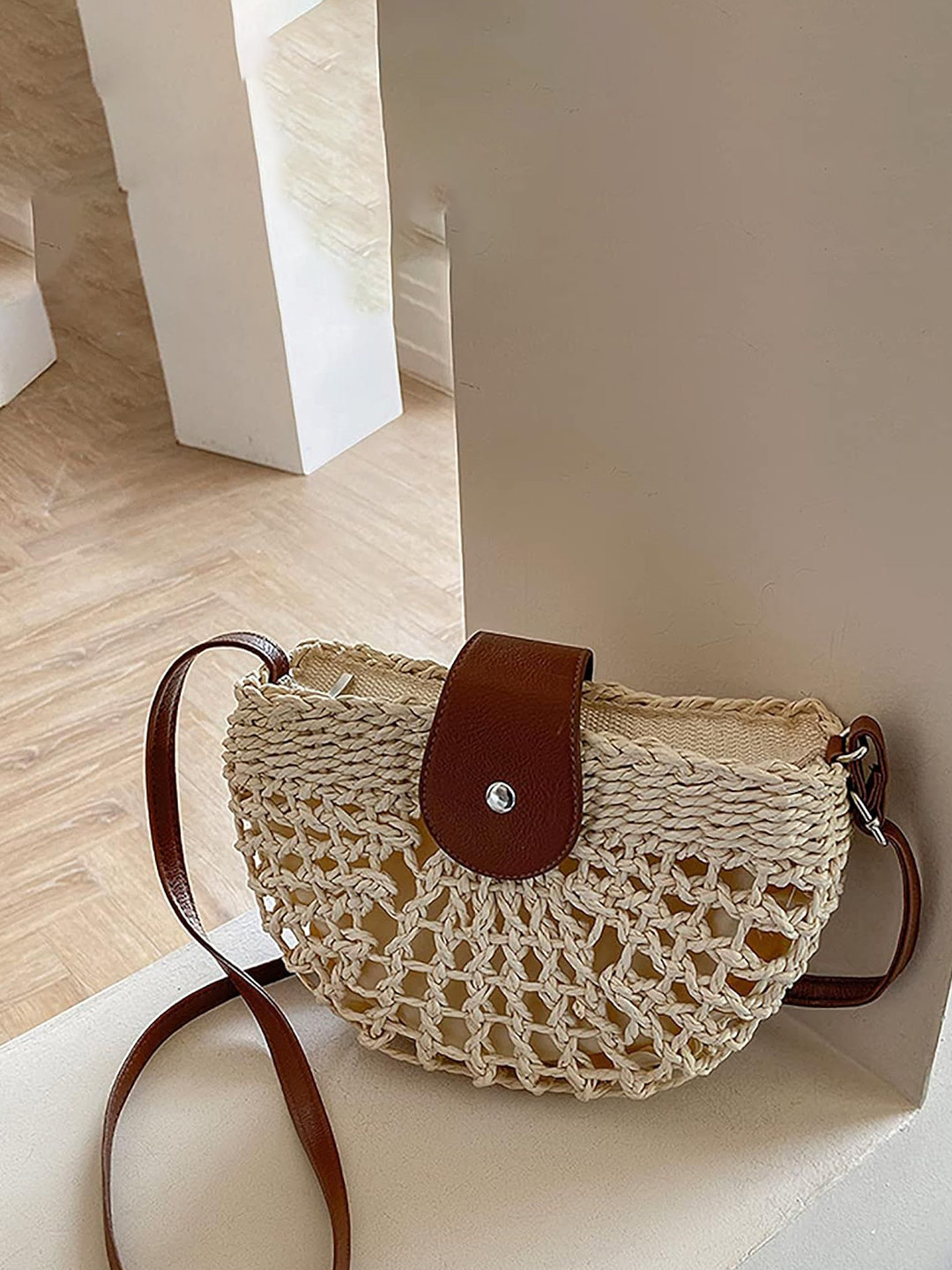 MAIRO LIFESTYLE Women Half Moon Sling Bag