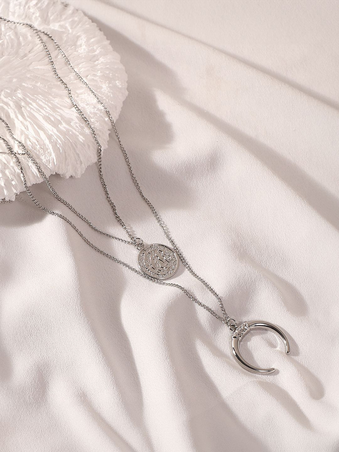 DressBerry Silver-Plated The Cosmo Multi-Layered Chain