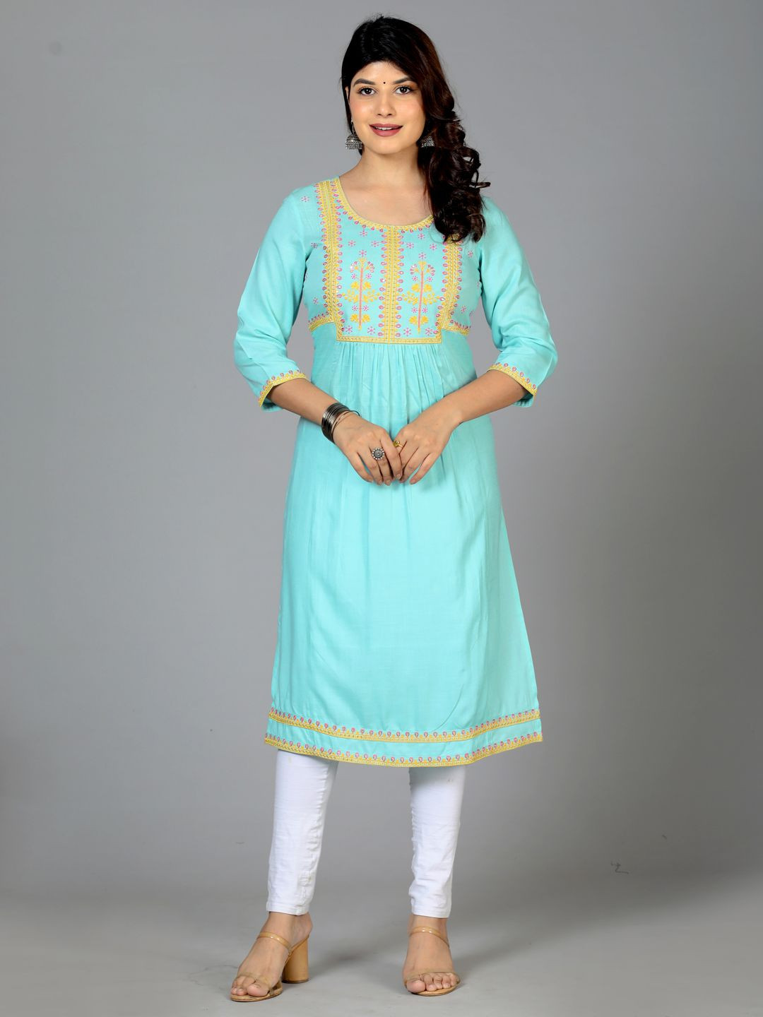 TUNIYA Floral Yoke Design Round Neck Thread Work Straight Kurta