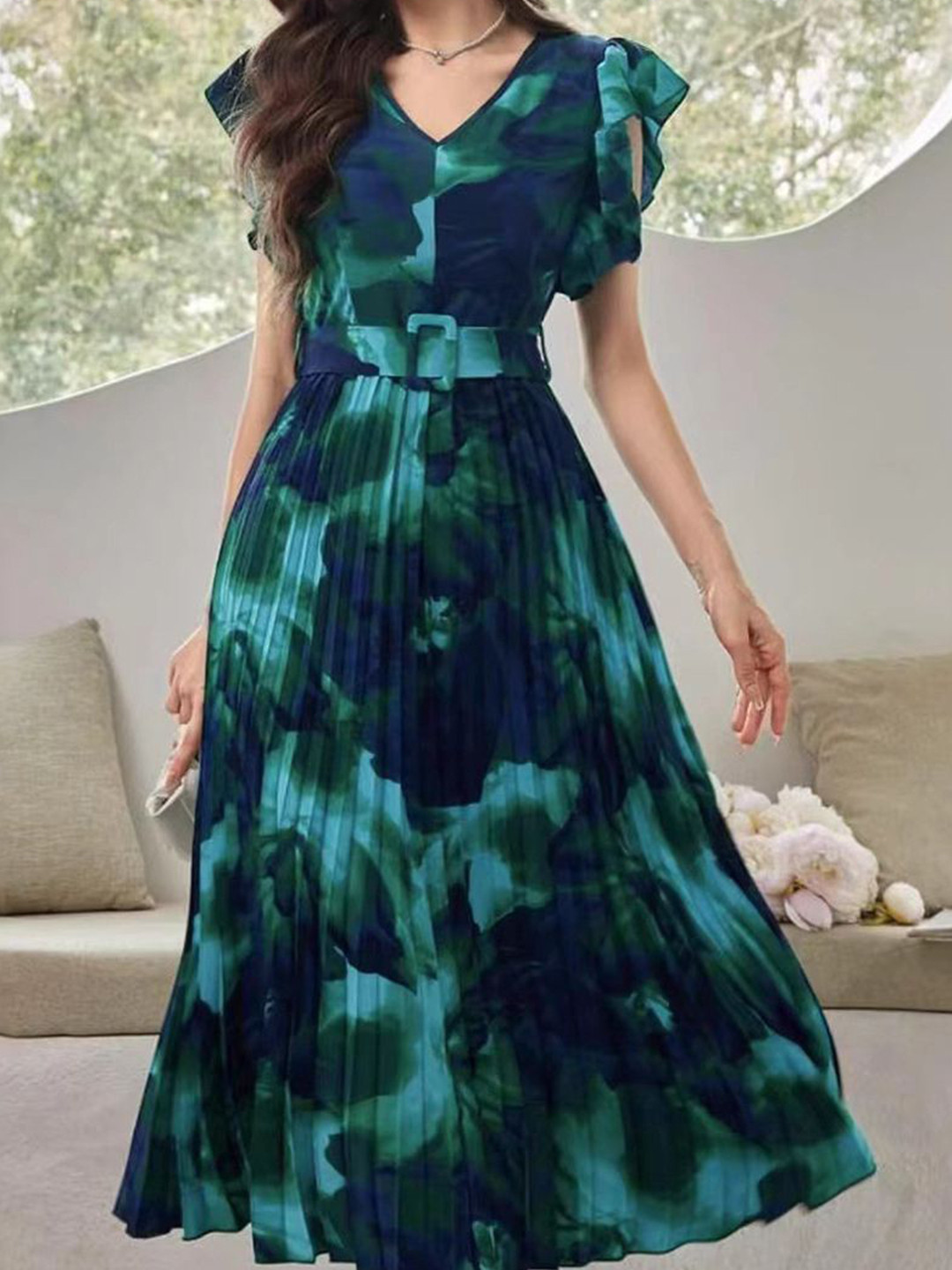 bebe Abstract Floral Print V-Neck Flutter Sleeve Pleated Maxi Dress