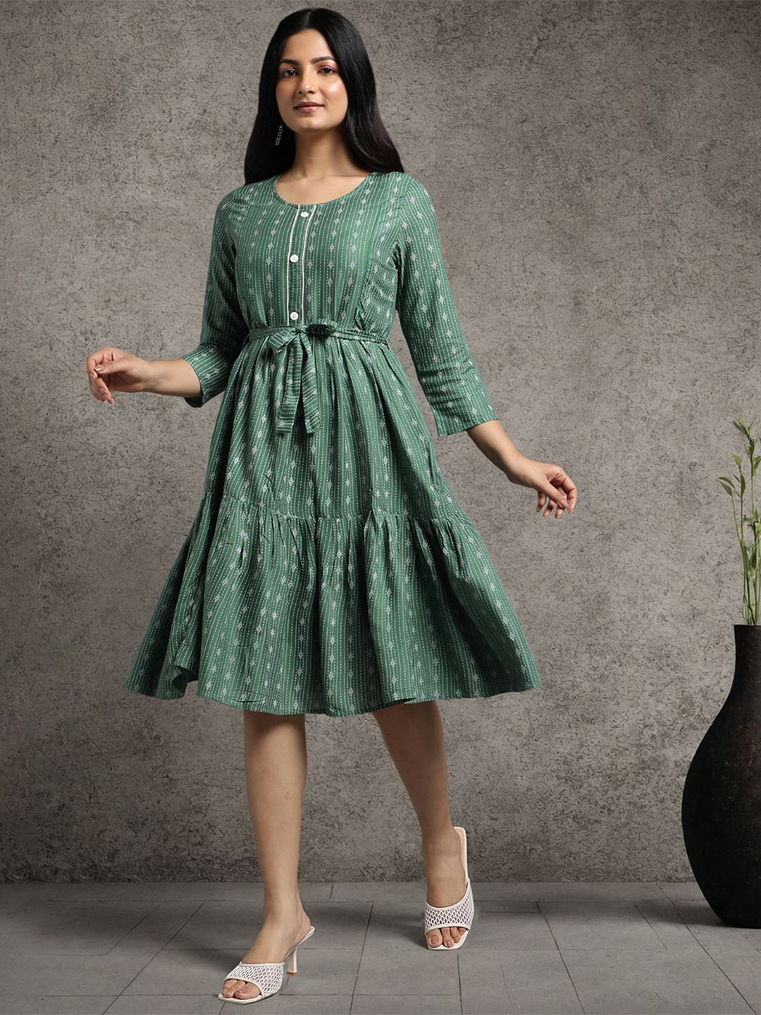 TUNIYA Women Ethnic Motifs Printed Tiering Kurta Comes with a Belt