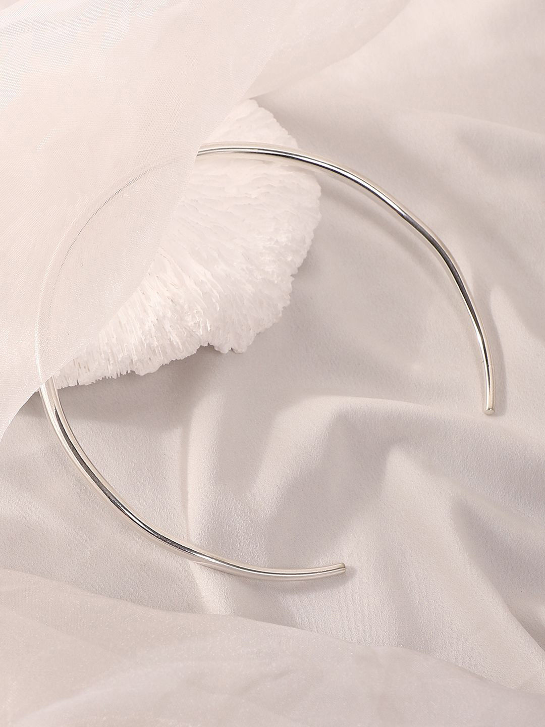 DressBerry The Shackle Torque Silver-Plated Necklace